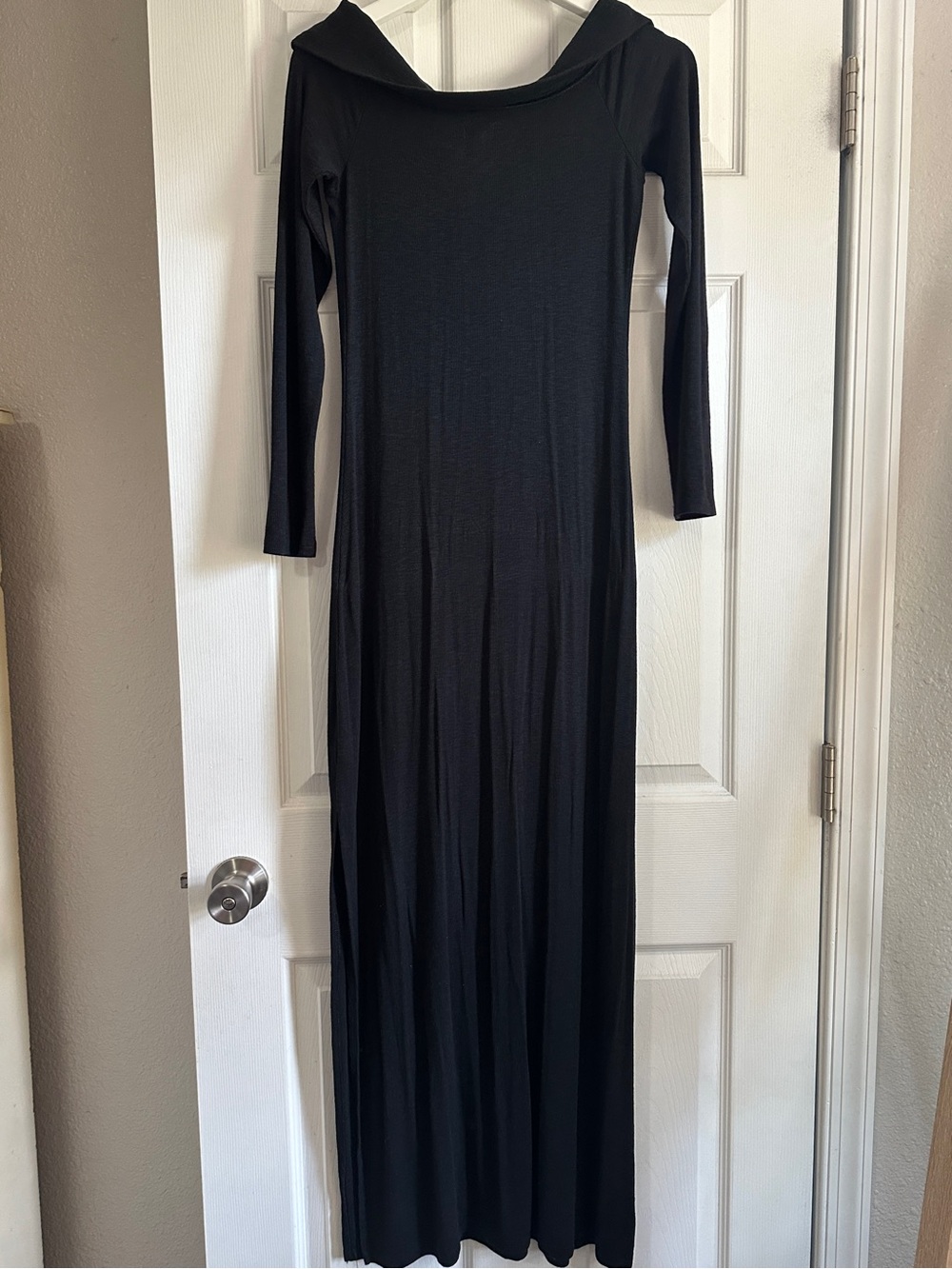 NWT aerie Black Long Sleeve Off the Shoulder Maxi Stretch Dress - Picture 2 of 8
